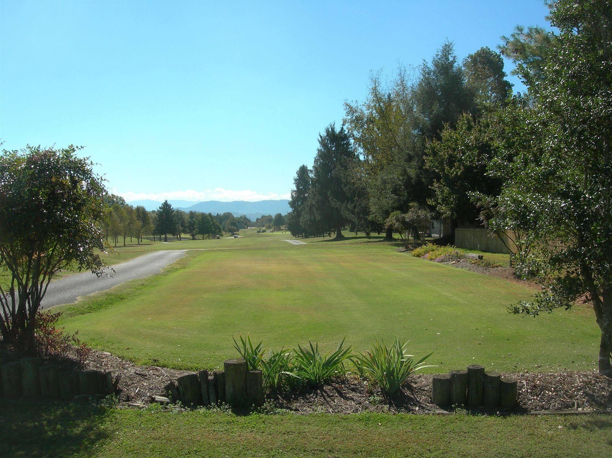 Baneberry Golf And Resort Екстериор снимка